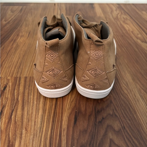 Saola Brown Chukka Boots for Men - Picture 3 of 4